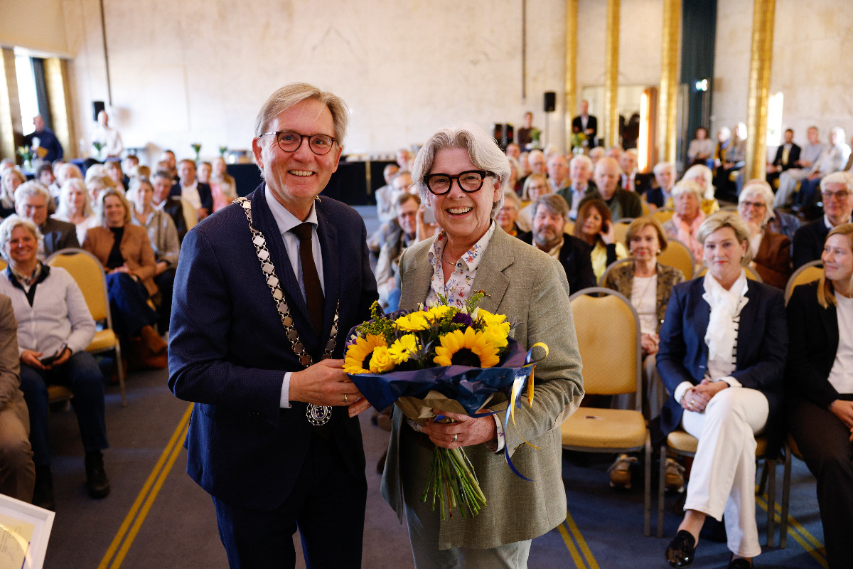 Anita van Loon added to the Golden Book of Hilversum