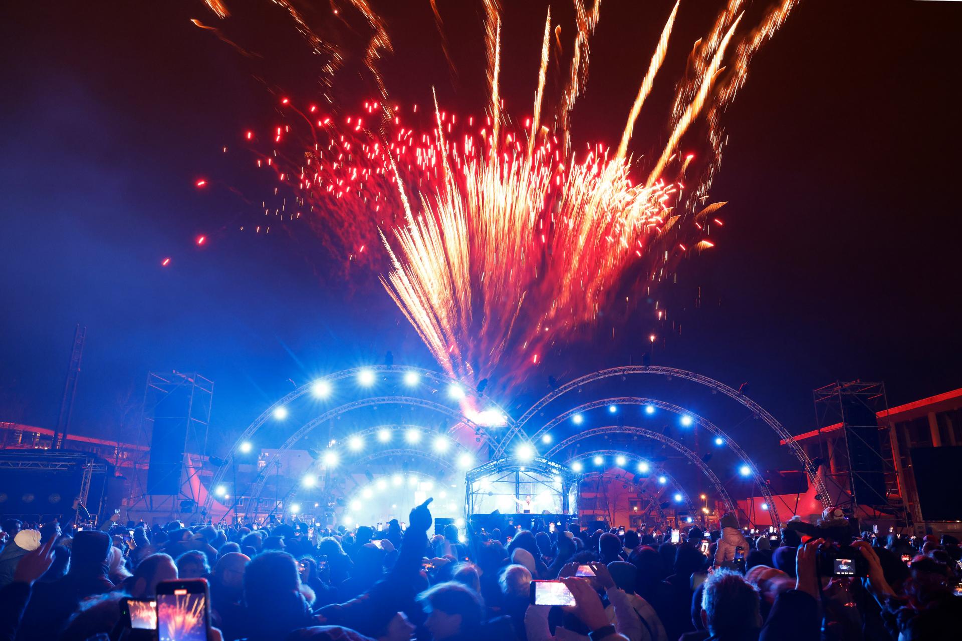 Vuurwershow op het marktterrein