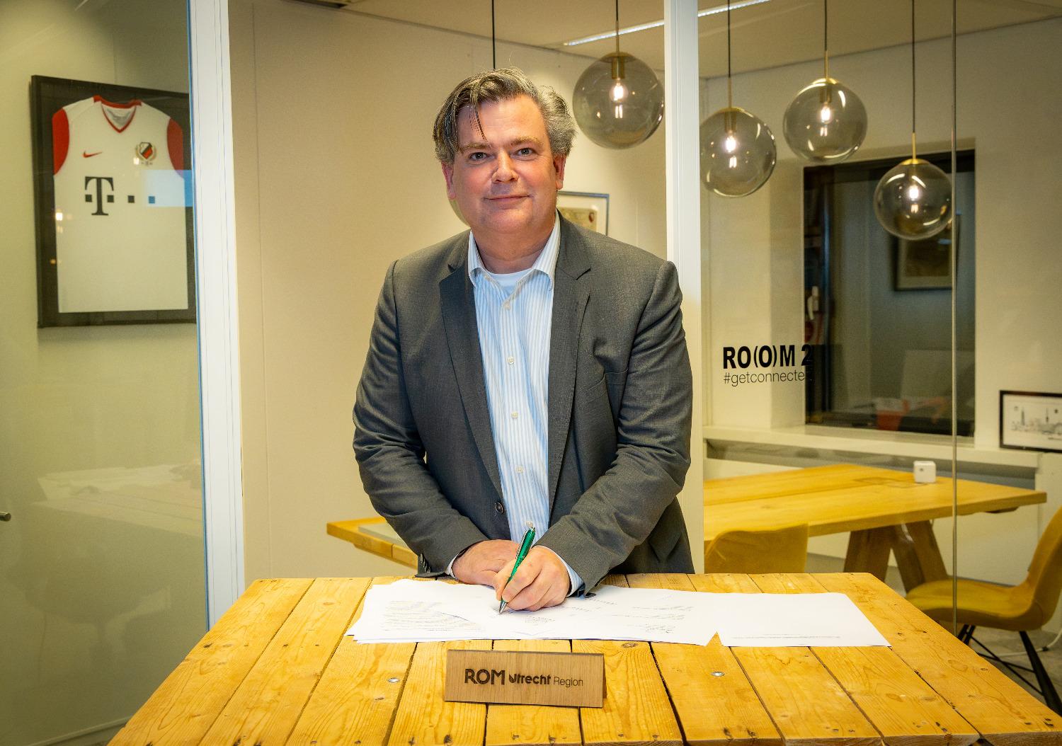 Ondertekening door wethouder Floris Voorink