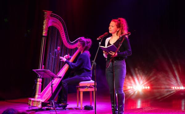 Charlotte de Raad (stadsdichter) en Annemieke IJzerman 